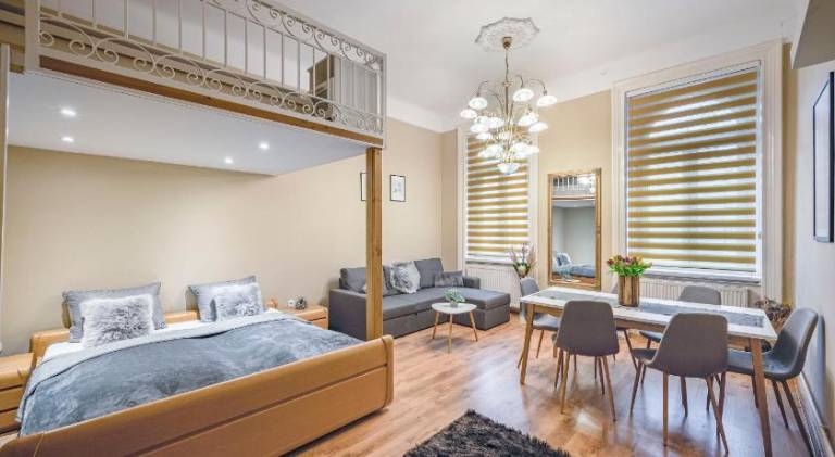 Lovely holiday apartment | Near Great Market Hall | Pet-friendly — photo 2