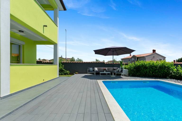 Fully equipped villa with terrace, private pool & garden | Pets allowed — photo 2