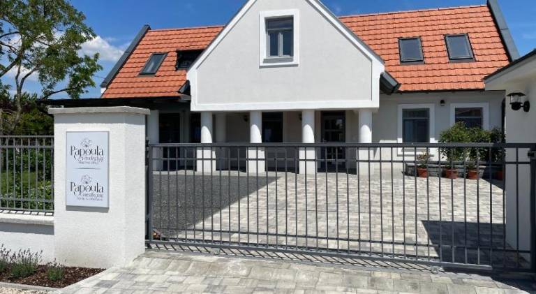 Papoula Vendeghaz - Koveskal in Veszprem