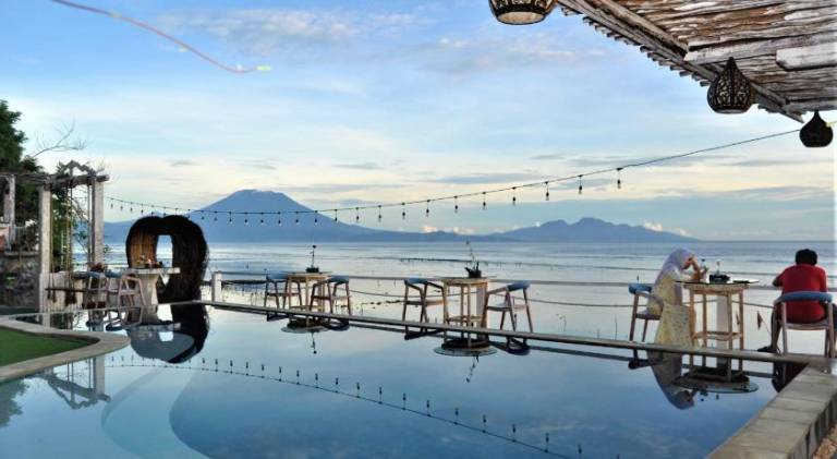 SUITE OCEAN BLUE in Penida Island