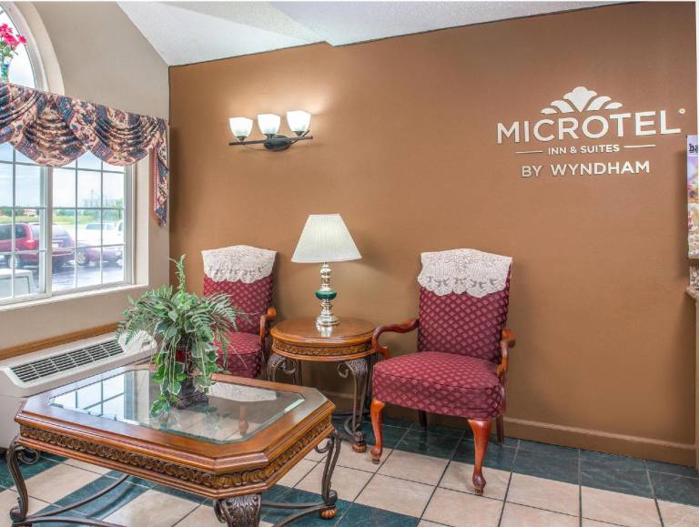 Microtel Inn & Suites by Wyndham Lincoln — photo 5