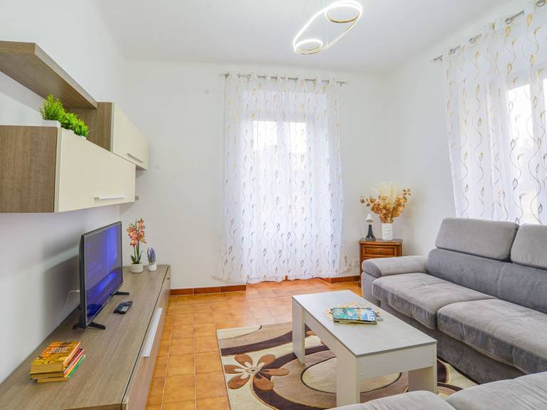 Apartment | Beach nearby | Pets allowed — photo 2