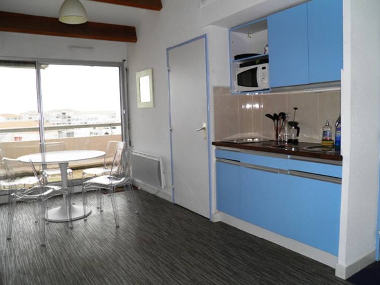 Charming mezzanine apartment, terrace, parking and air conditioning in Sète — photo 4
