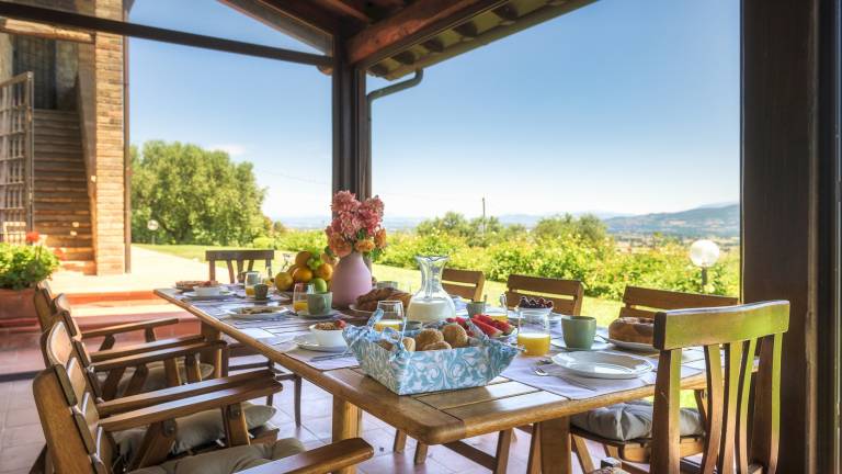 Villa with patio, BBQ & yard | Pool view | Suitable for remote work — photo 2