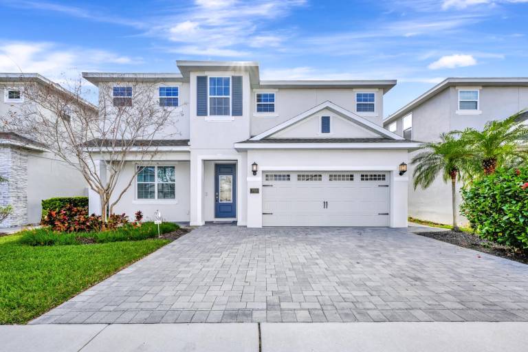 Child-friendly vacation home with private pool | Pets allowed — photo 2