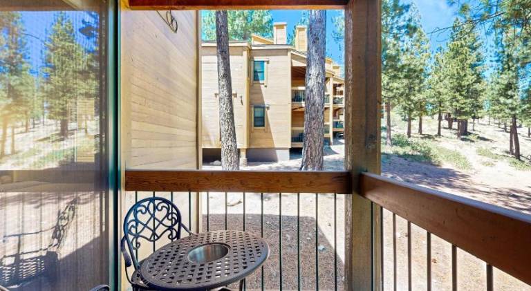 Lovely holiday apartment with pool & hot tub | Pets are welcome — photo 4