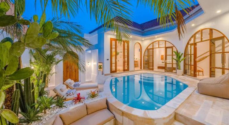Villa Kalliste - Mediterranean & Luxury 3BR - Canggu Beach in Canggu