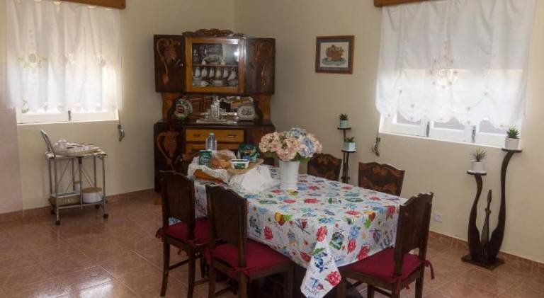 Vacation home with patio & garden — photo 3