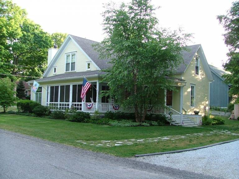 Cabin  Saugatuck