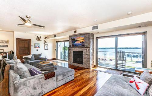 House Detroit Lakes