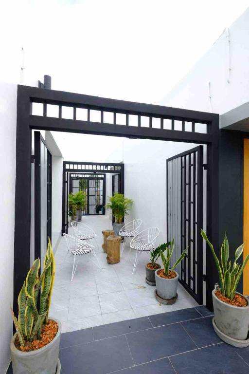 Vacation home with garden — photo 4