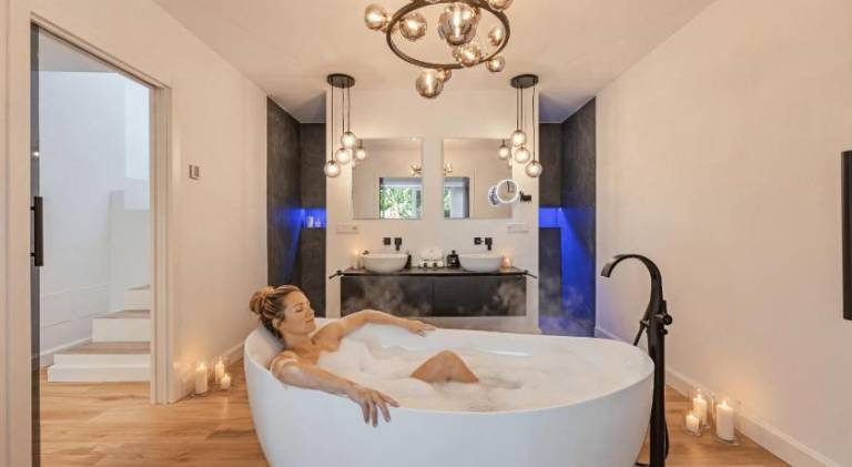VACATION MARBELLA I Villa Promise, Private Hot Tub, Turquoise Pool, Sauna, Turkish Bath, GYM, Close — photo 3