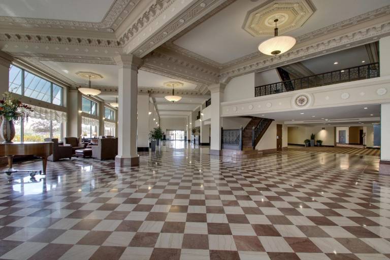 Drury Plaza Hotel Broadview Wichita — photo 2