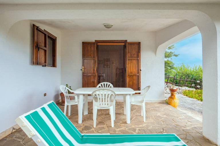 Villa 'Villetta Simona - Ostuni' with Private Terrace and Private Garden — photo 2