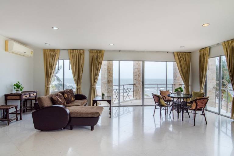 Charming rental apartment with pool & barbeque | Perfect for remote work | Pets are welcome — photo 4