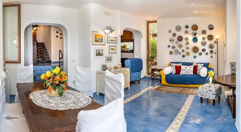 Nice apartment with barbeque, pool & terrace | Pets allowed in Massa Lubrense