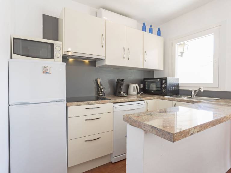 Rental apartment with patio | Close to the beach | Dogs allowed — photo 4