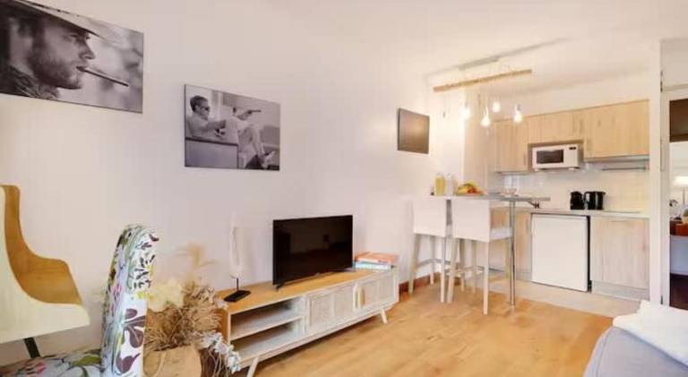 Nice holiday apartment | Close to Eiffel Tower | Pet-friendly — photo 4