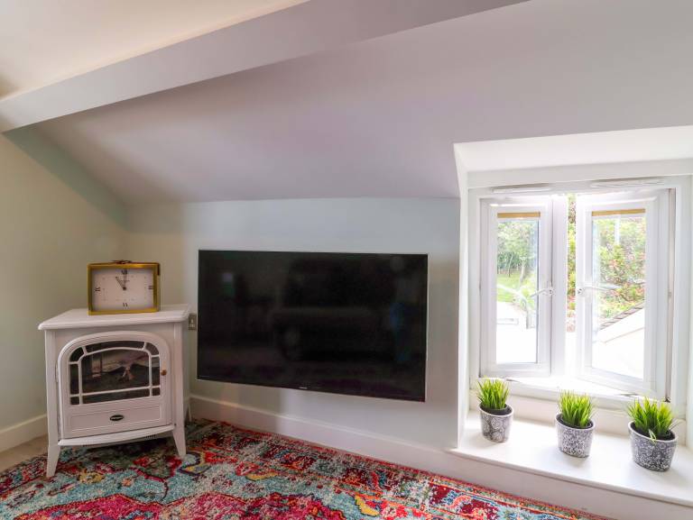 Fully equipped lovely cottage with yard & jacuzzi | Beach view | Pet-friendly — photo 5
