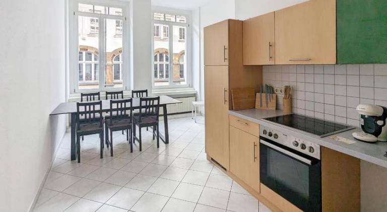 Leipzig Zentrum, Schnelles WLAN, TVs in allen 5 Zimmern, Self-Check-in, 5 Riesige Zimmer fur große G — photo 4