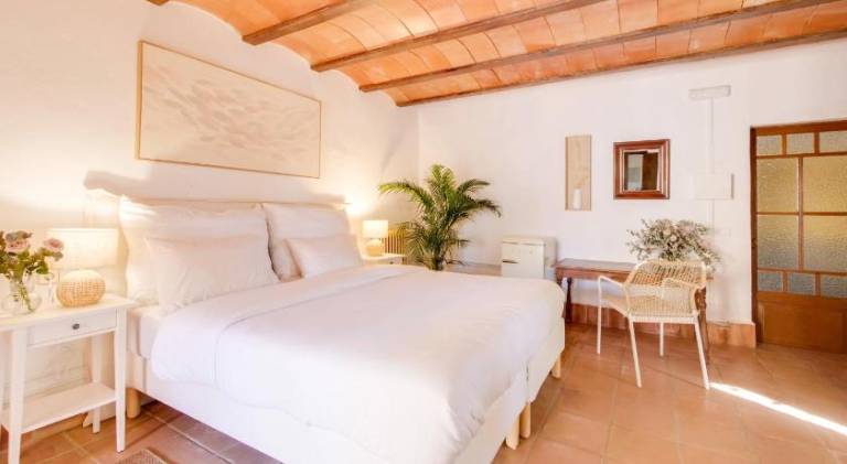 PATXO, Doppelzimmer auf Finca Zenara, Wifi, Klima, XXL Pool, Terrasse, Yoga, Gemeinschaftskuche in Manacor