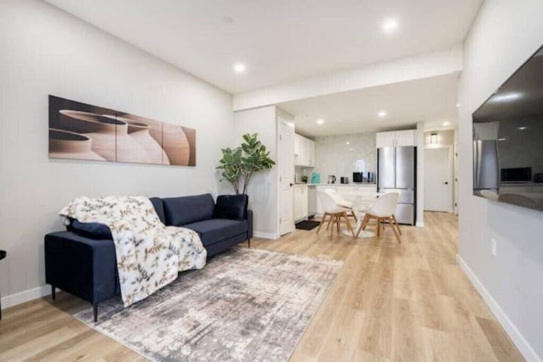House  Beddington Heights