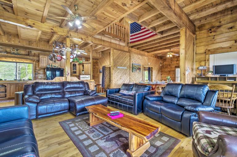 Spacious Cabin on Dale Hollow Lake w/ Hot Tub! — photo 5