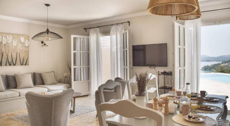 Family-oriented villa with grill, terrace & private pool | Beach nearby | Perfect for remote work | Pets allowed — photo 3