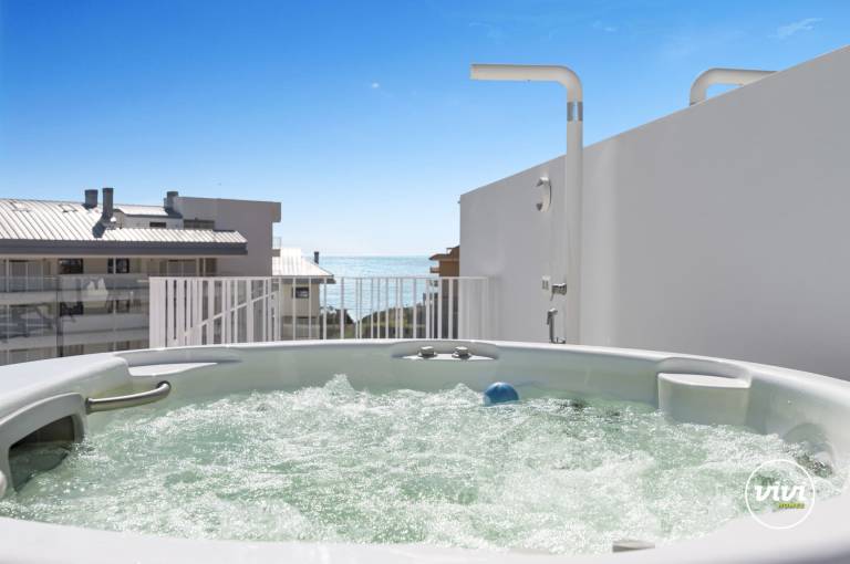 Rental apartment with garden, patio & pool | Beach view | Perfect for remote work in Benalmádena