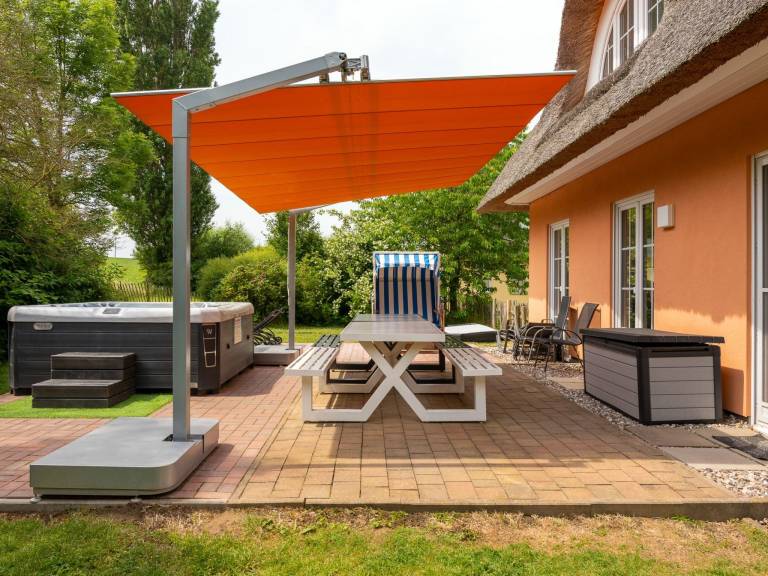 Vacation home with private pool, terrace & garden — photo 3