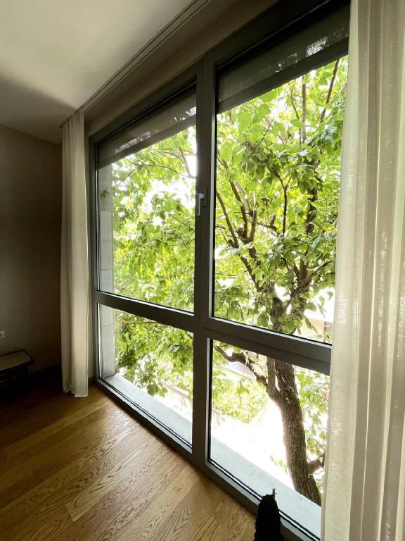 Green Minimalist Home on Bagdat Street — photo 4
