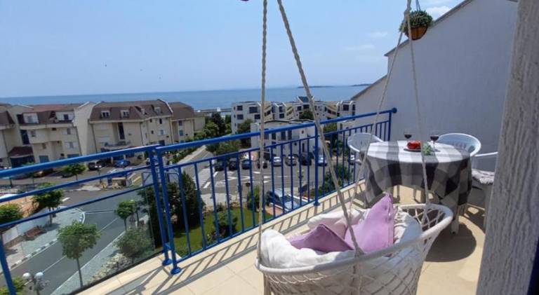 Rental apartment with pool in Sveti Vlas