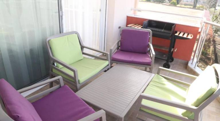 Rental apartment with terrace, garden & BBQ — photo 3