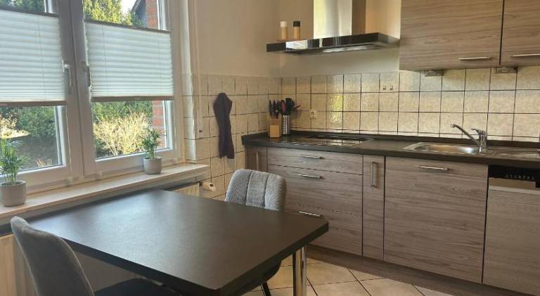 House with hot tub | Pet-friendly — photo 4