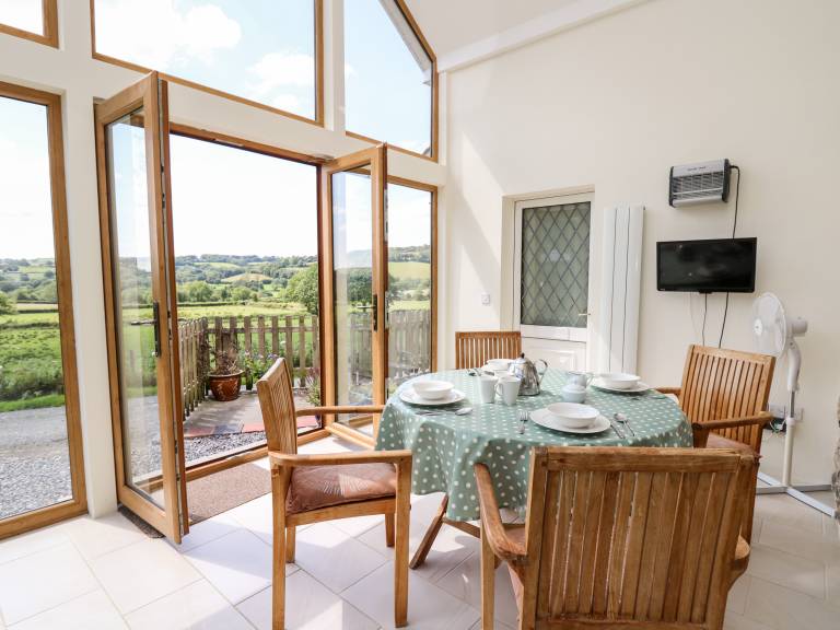 Cottage with garden | Beach view — photo 4