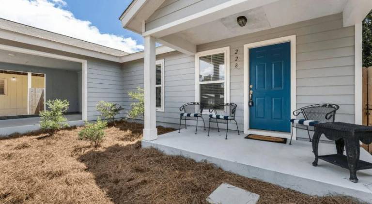 Vacation home | Beach nearby | Pets are welcome — photo 4