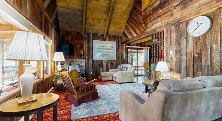 Nice vacation home | Pets are welcome in McCall, ID