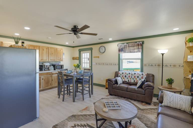 Near ATV Trails: Carlsbad Apt w/ Shared Fire Pit — photo 4