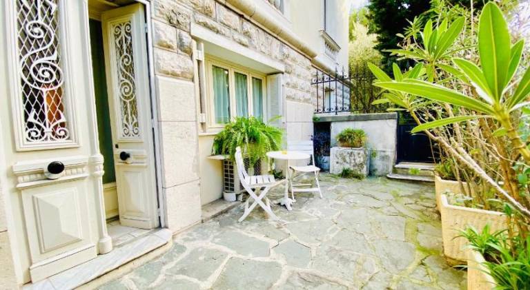 Family-oriented serviced apartment with terrace & garden | Close to Castle Hill | Dogs allowed — photo 5