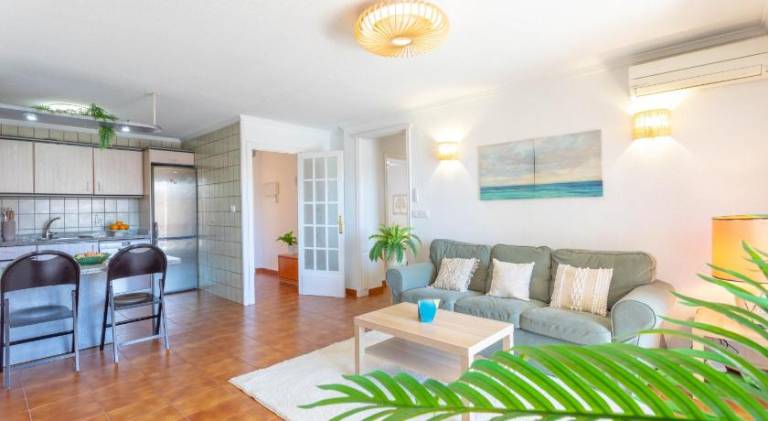 Fully equipped lovely rental apartment with private pool, patio & garden | Beach nearby | Dogs allowed in Benidorm