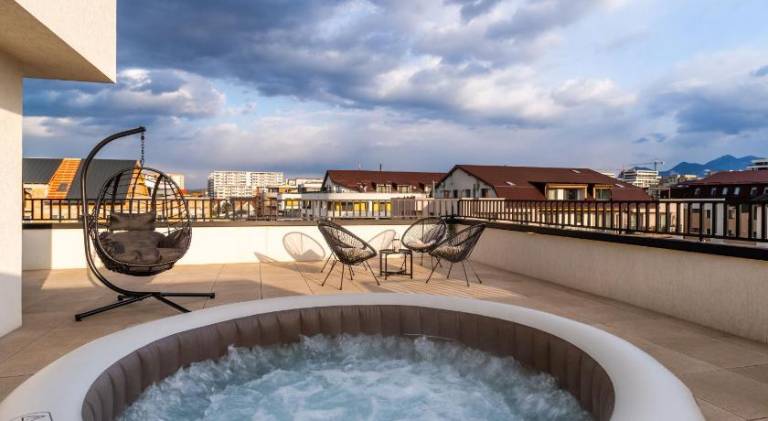 Apartment with jacuzzi in Brasov
