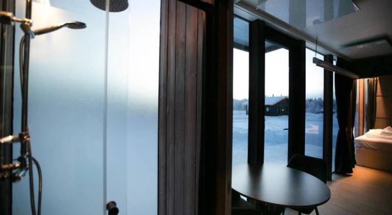 House with jacuzzi — photo 2
