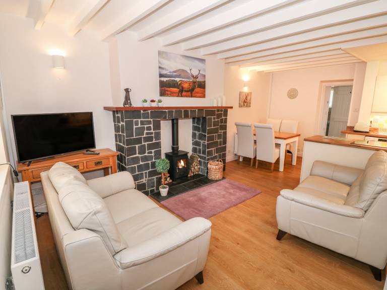 Child-friendly lovely cottage with patio | Dogs allowed — photo 4