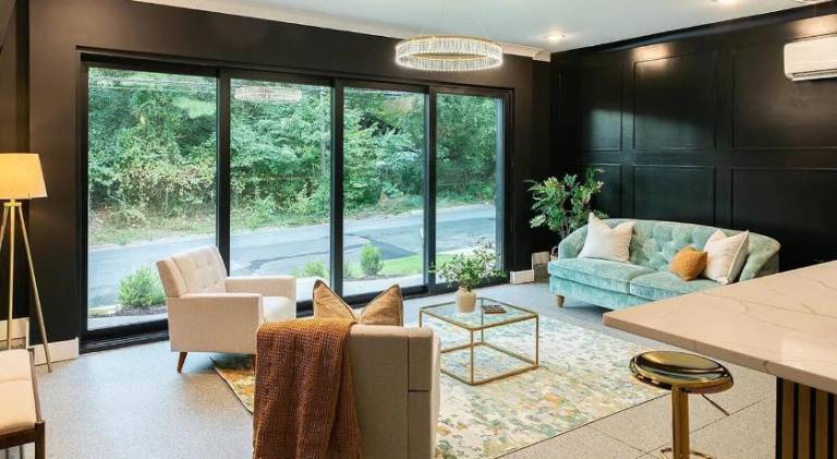 House with 1 room for 10 persons in Durham, NC