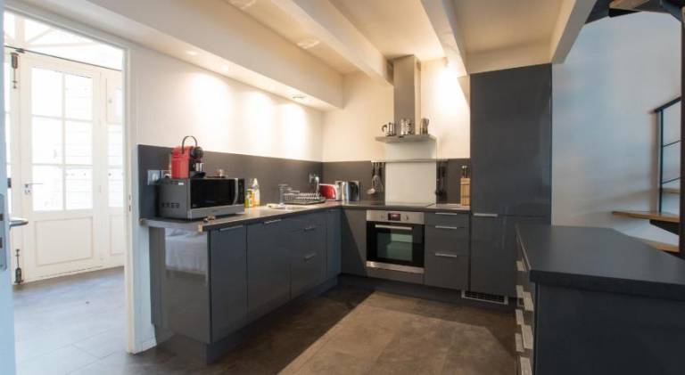Fully equipped beautiful holiday apartment with patio & yard | Pets allowed — photo 4