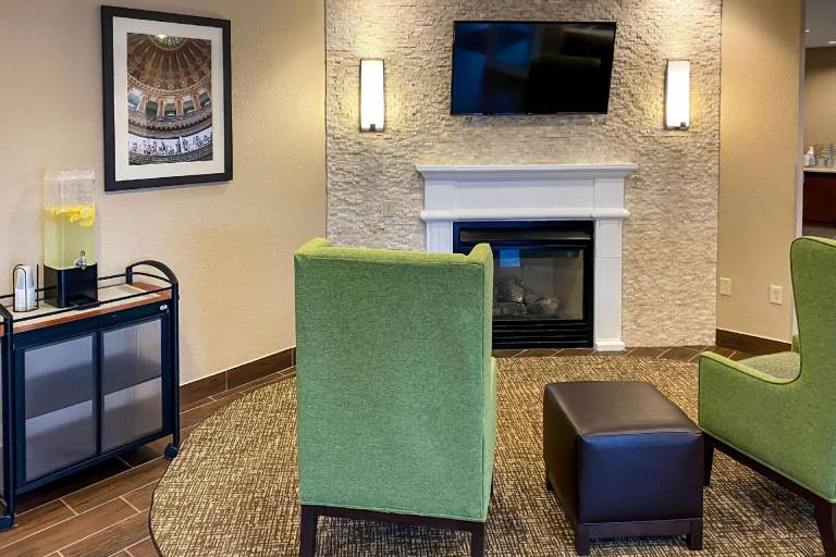 Comfort Inn DeKalb - University Area — photo 5