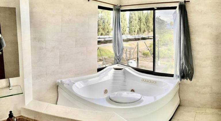Quito Airport Suites Hotel — photo 3
