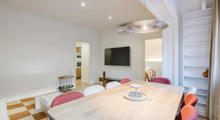 Elegant Stay at Sagrada Familia - Mallorca Street — photo 3