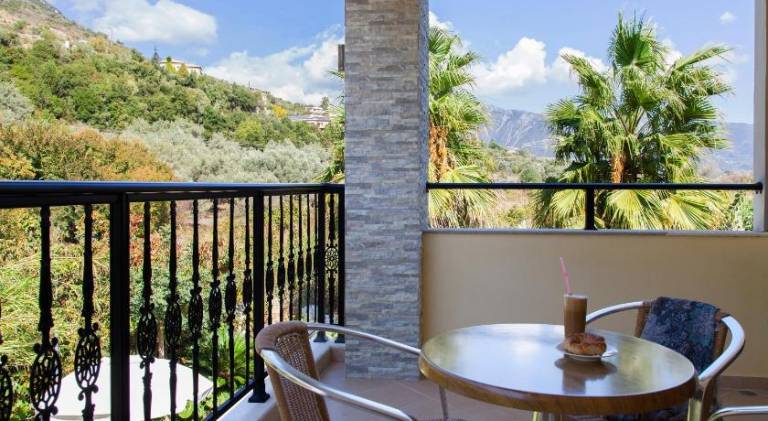 Apartment with terrace, garden & grill | Beach nearby | Pet-friendly — photo 4