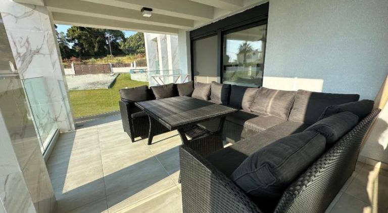 Villa with garden, patio & hot tub — photo 3